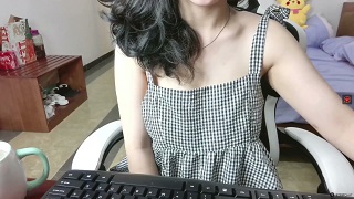 Anna Gấu thủ dâm livestream khoe hàng ngon vãi
